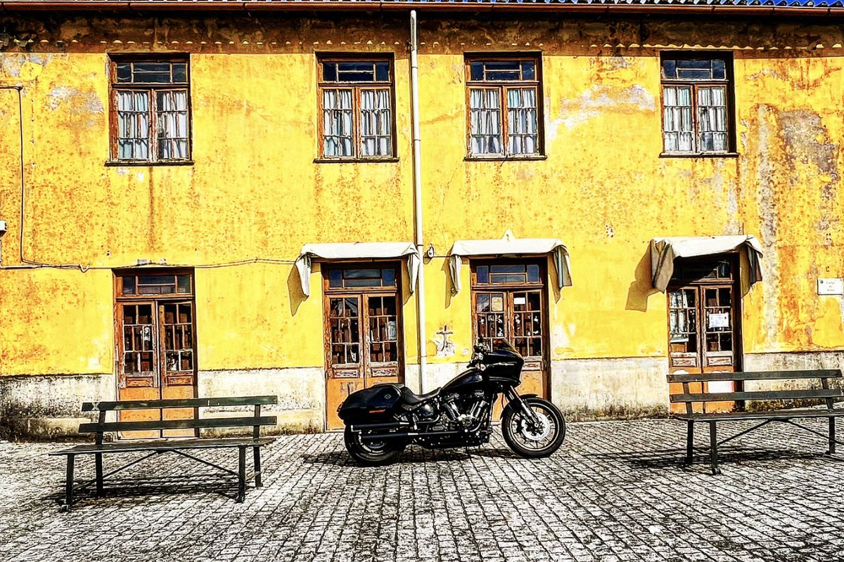 #monsul #2023harleydavidson #harleydavidson #hd #hd120 #fxlrst #lowriderst  #sporttouring #harleyrider #HOGsnaps #instaharleys #harleylife #ridetolive #freedommachine #findyourfreedom #liveyourlegend #braaap #behindbars #workhardrideharder #portochapter #whatanarchitectrides