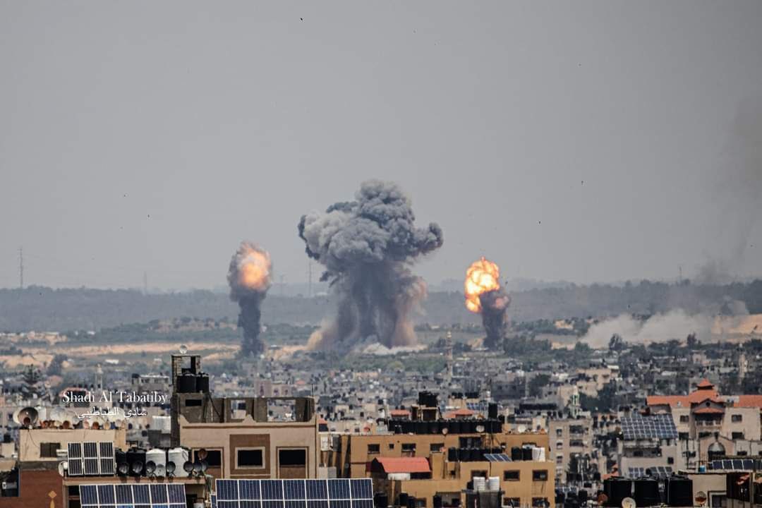 Eman_Sahloub's tweet photo. Although Gaza is experiencing a lot of pain, the occupation launched a war in which it destroyed all aspects of life.  Help us to provide relief to those affected by the war
#helpegaza
https://t.co/FiCy2VMnhd https://t.co/gCjNaLN9H1