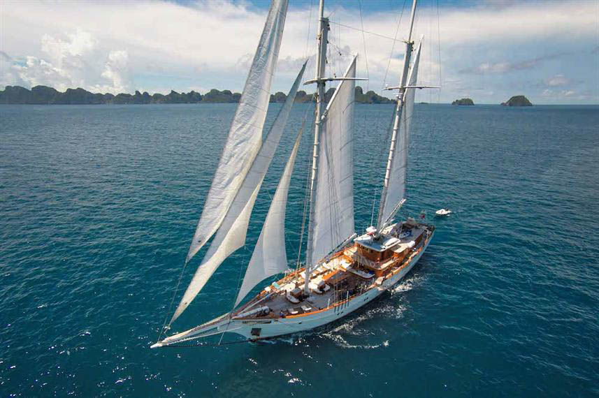 DivingRegister's tweet image. Mutiara Laut: Mutiara Laut Liveaboard, Indonesia The elegant Mutiara Laut is a unique 46m long and 9m wide liveaboard with a design based on a traditional British schooner, combined with elements of [...] 

The post Mutiara Laut appeared… Learn more.... dlvr.it/Sp1x3l