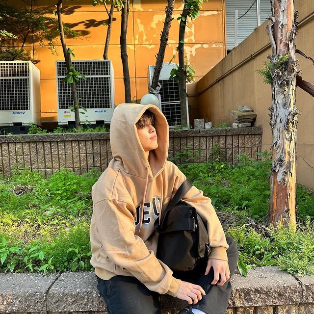 leeseunghwanina's tweet image. (14052023)
Lee Seunghwan (im_lee__onlee) IG update 

Slam dunk bear lucu banget🐻🏀

#ISLANDProject #Beruang #Basket ? 

#씅씅 #LEESEUGHWAN #Seunghwan #이승환

instagram.com/p/CsOGqDIL28g/…