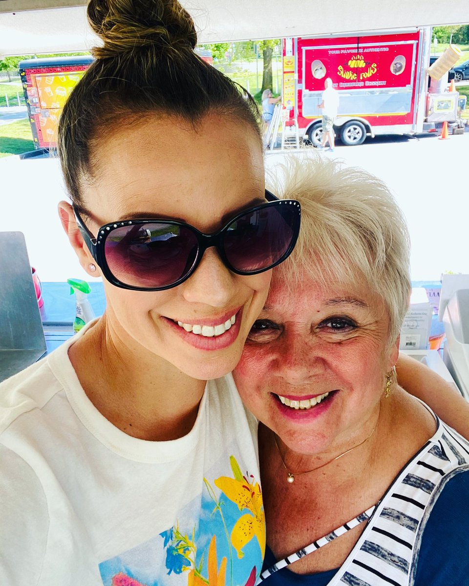 Happy Mama’s Day To The Best One Around! We Love You So So Much ❤️

#supportlocalbusinesses #vancouvereats #YVRfoodie #vancityeats #vancouverfood #yvrfood #foodtruck #foodtrucks #vancouverfoodtruck #vancity #vancitybuzz #vancitybuzzfood