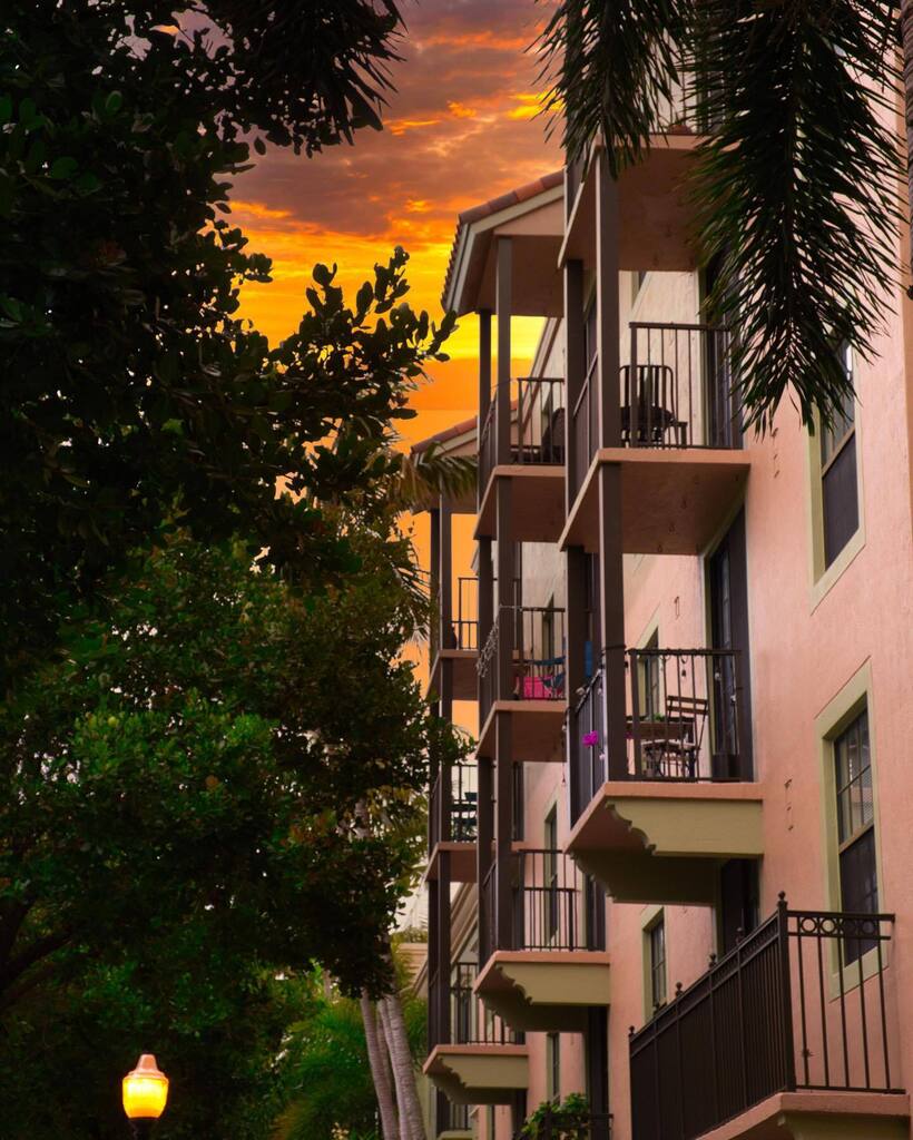 gipipolo's tweet photo. Florida sunset 🌅 never disappoints me! #hollywoodfl #fujixt5 #1855mm https://t.co/T5rtxWtPNE https://t.co/y2hQHahrq5