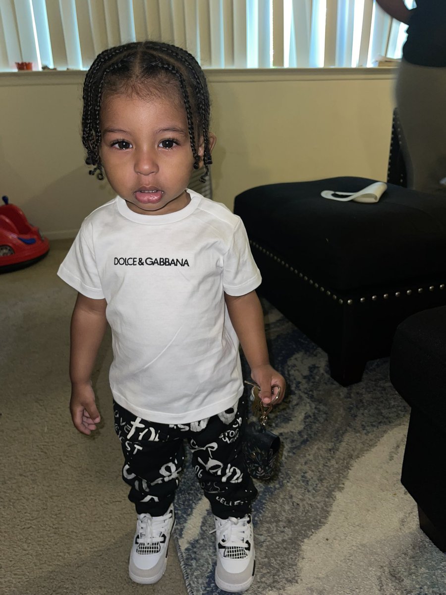 breyaleya2's tweet image. Such a crybaby!