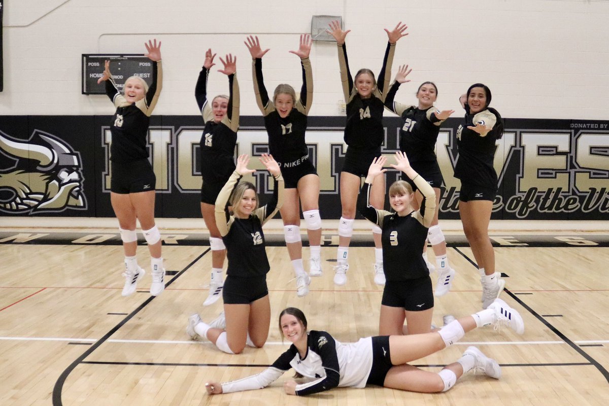 GINWvolleyball's tweet photo. Congrats to these seniors who graduated today!!!! 🎓🎉 We can’t wait to see what the future holds for each and every one of you! #onceaviking #alwaysaviking #ginwvikings https://t.co/CxG9ml1ASS