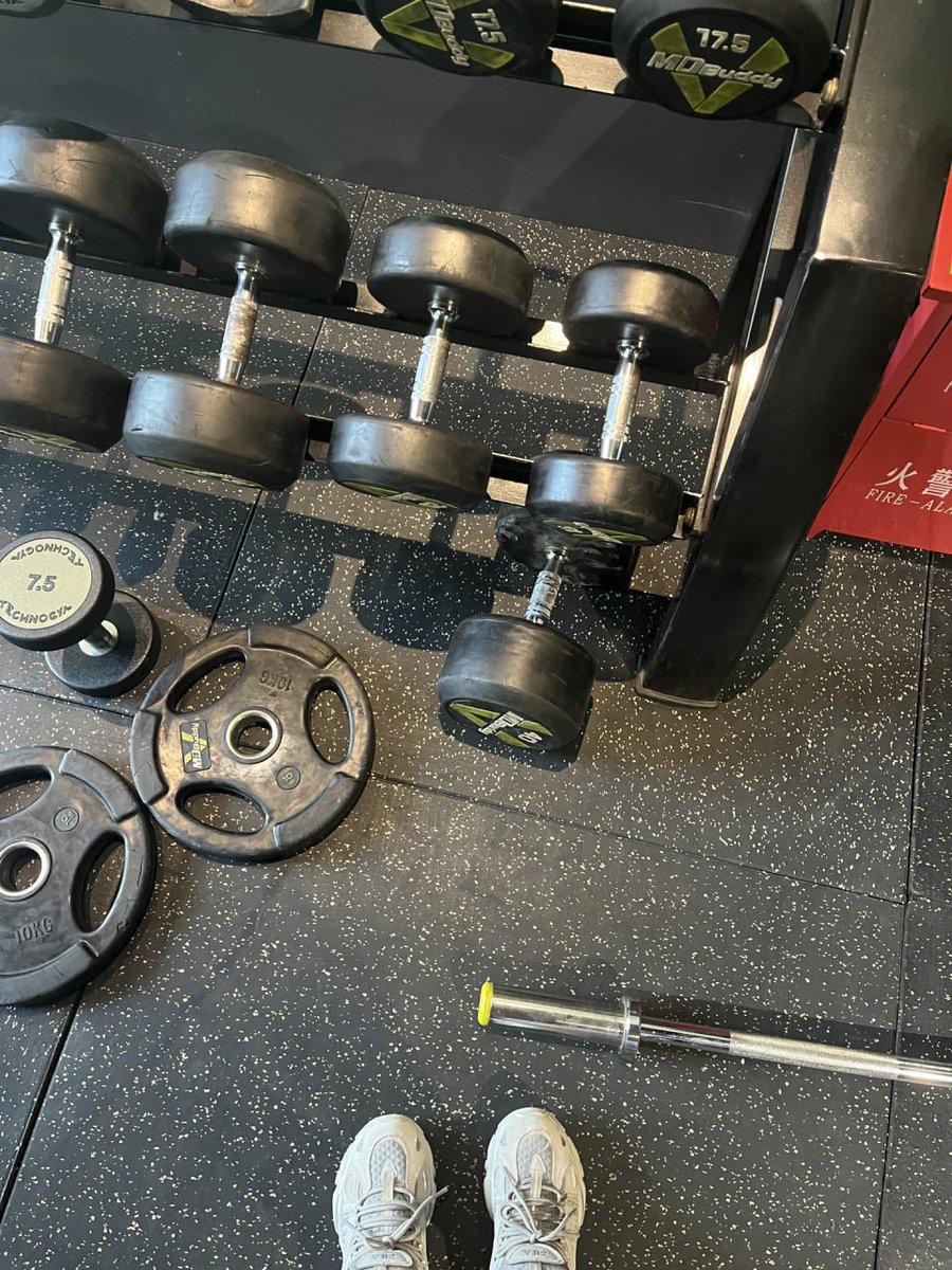 DistanceMagic's tweet image. I love the gym in the morning.
Less people can practice what they want to practice directly without waiting hahahahaha