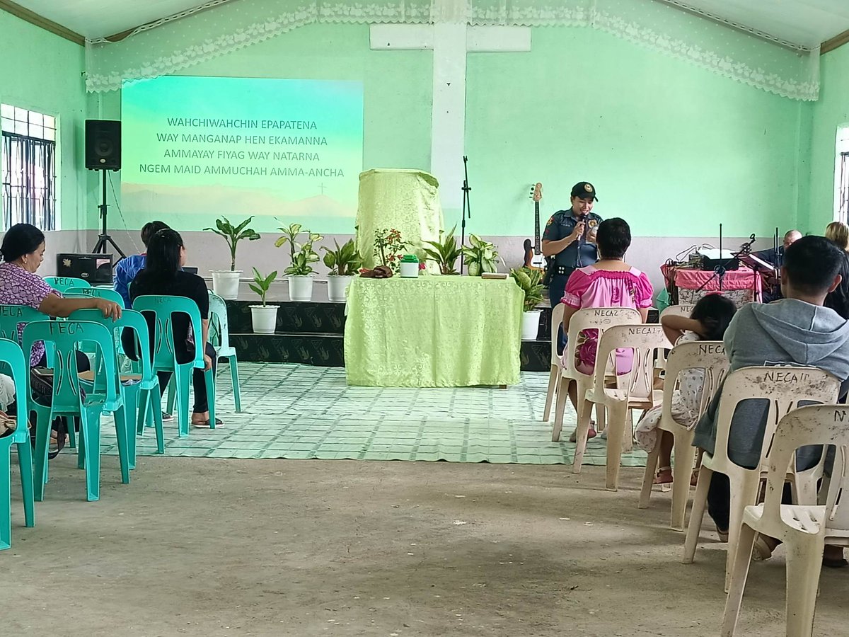 PNPNatonin's tweet photo. PCpl Adeline B. Fiesta sharing her testimony on the goodness of God during the Sunday Service at Natonin Evangelical Church Alliance.
"Machayew ah Apudyus"
#MakaDiyos
#SerbisyongNagkakaisa
#WeServeAndProtect https://t.co/Y5tCIJyGvU