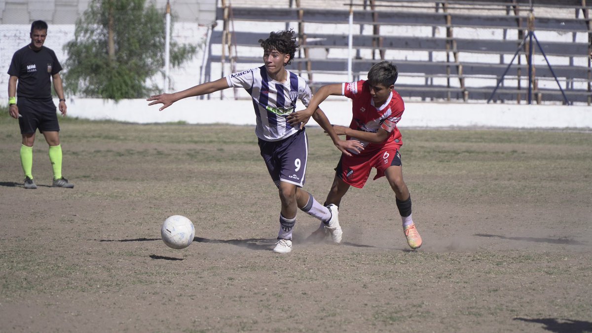 ChacrasOficial's tweet photo. #Inferiores | #9na 

📸 Imágenes del empate en tablas frente a Deportivo Maipú en la Novena Categoría. 

#VamosChacras
#FormarParaGanar 
#15AñosFormando https://t.co/oY7hg56N2c