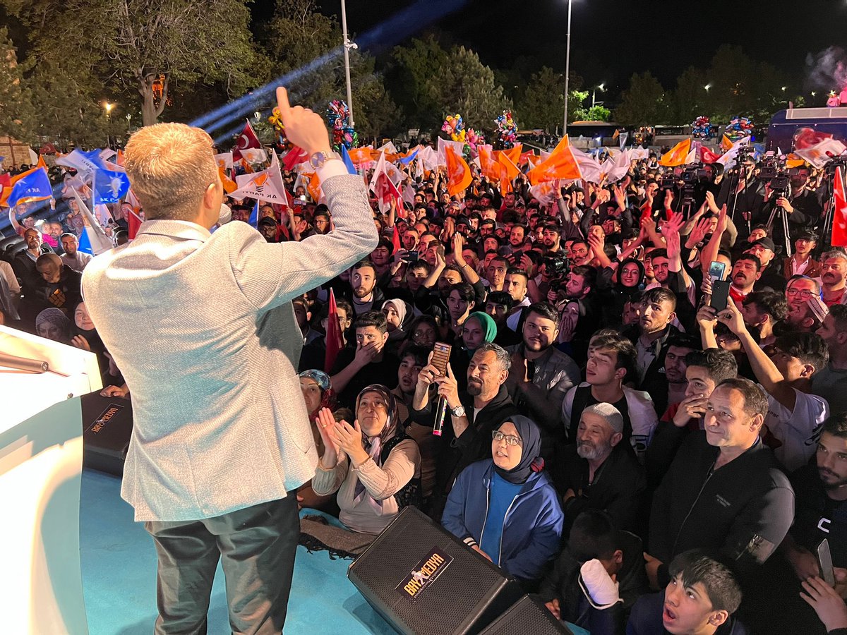 ozboyaciselman's tweet photo. 📍Kılıçarslan Meydanı 

Konyalı kimin nereli olduğuna değil, kimin nerede durduğuna bakar..

Teşekkürler Konya! https://t.co/yyJXBJ0Dck