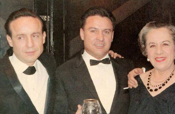 FwH6VXEWwAIwsak?format=png&name=small