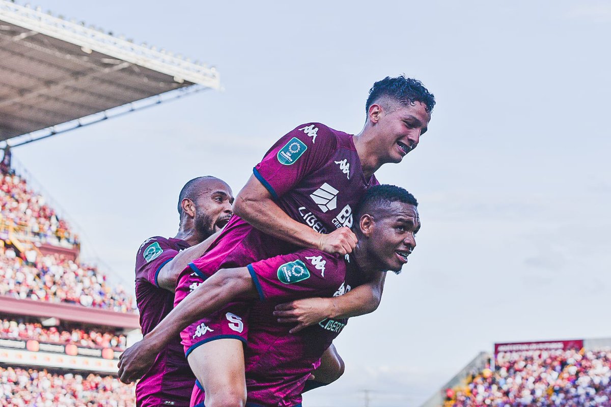SaprissaOficial's tweet photo. Denle 'RT' a esta imagen para que todos vean a los anotadores de los dos primeros goles de esta tarde 😍 https://t.co/Jw8fqYMW47