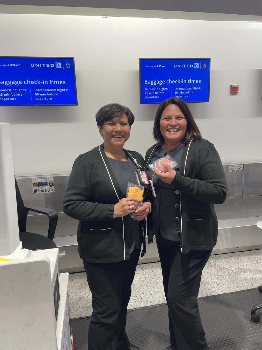 ewrstacey's tweet photo. Happy Mothers Day, from our EWR lobby team. Let’s all remember to celebrate the Mothers in our lives! @MalkowskiAneta @skarabetian @Jordan_Bykowsky @csarkari https://t.co/RBBFEHskXN