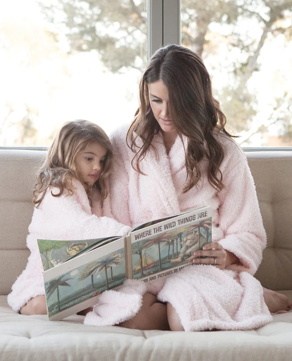 Happy Mother's Day to all moms out there! Hope your kids spoil you with love and cozy snuggles today. 🌸 💕 #mothersday

l8r.it/QU5X