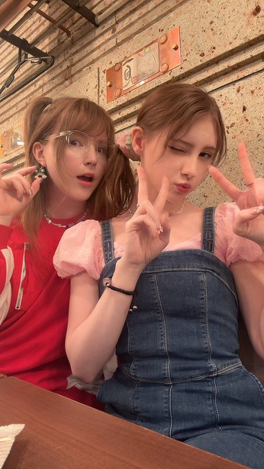 This trip to Japan has totally changed my life 💖 Thank you @June__Lovejoy for inviting me into your home