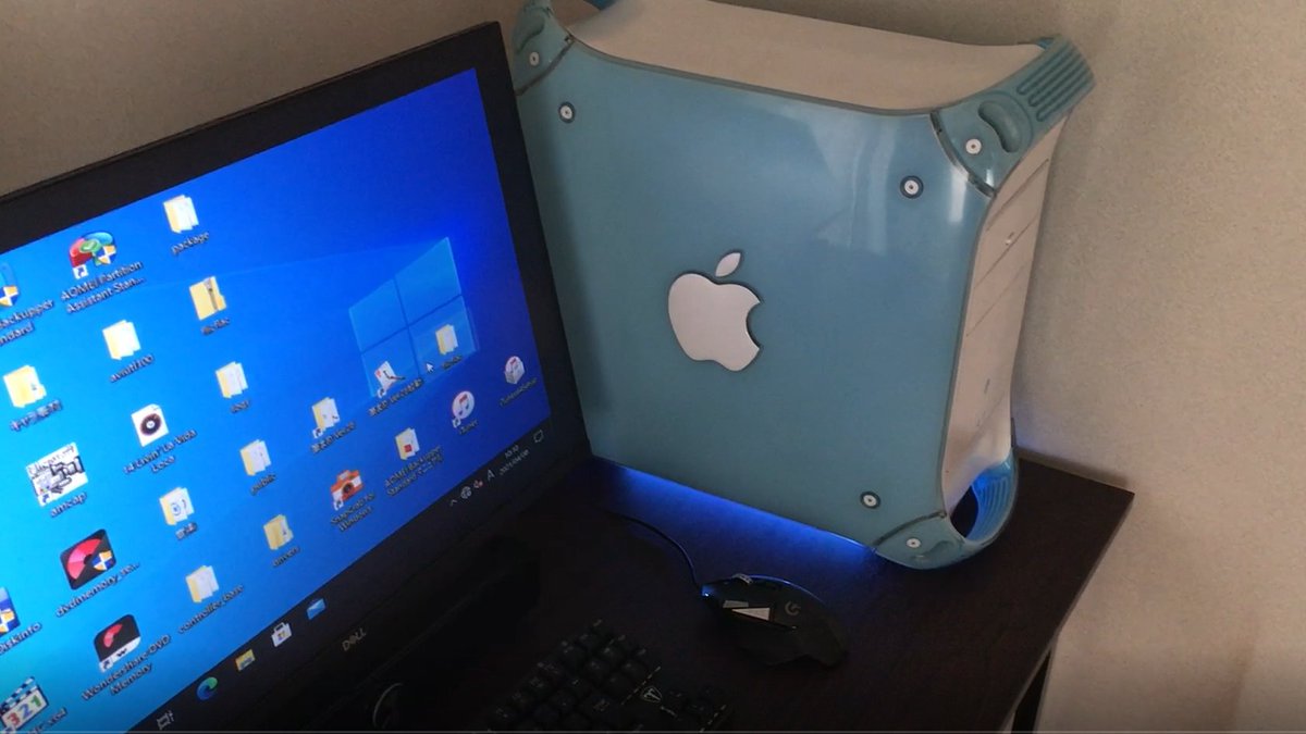 makincho8702's tweet image. MacG4の続きです。
外装を塗装して完成！
おじさんにしては可愛くできたと思う！
＃MacG4
＃自作PC
＃ジャンク