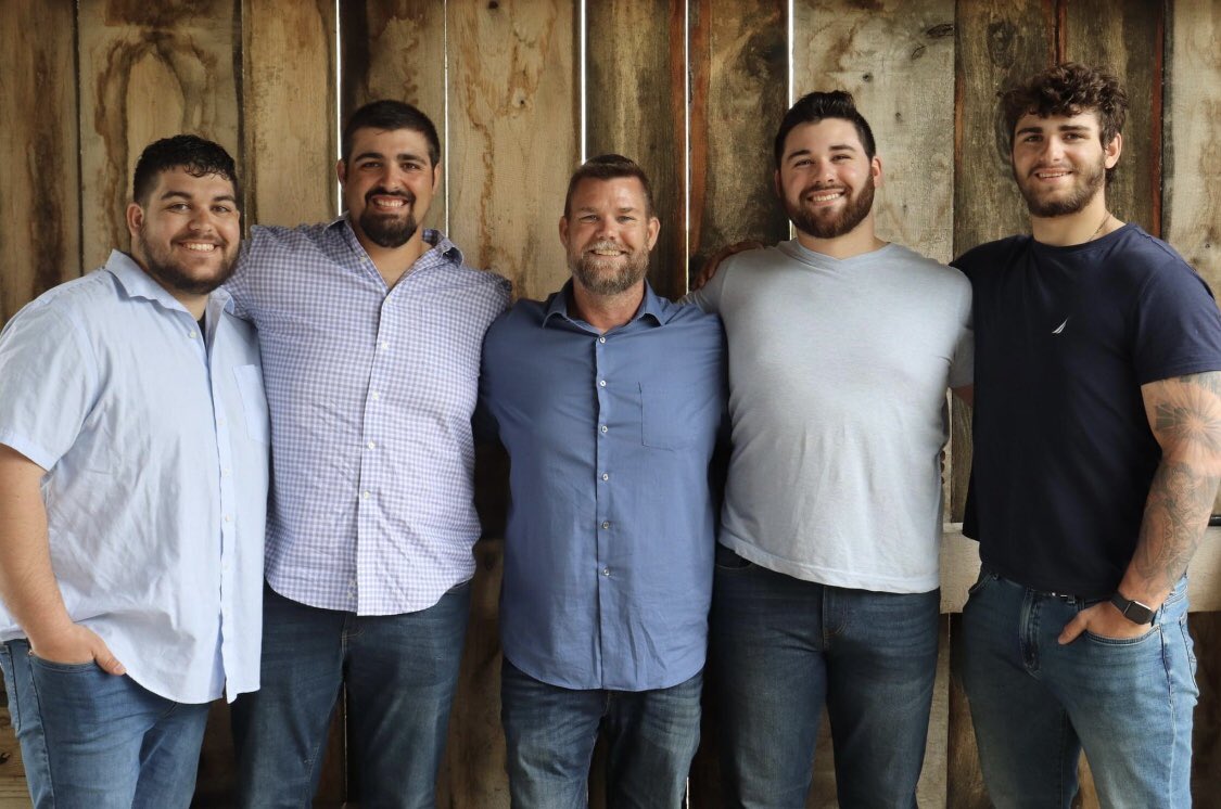 SandyHeadlee's tweet photo. Love these 5 amazing men ❤️ https://t.co/lLtXMmSTKX