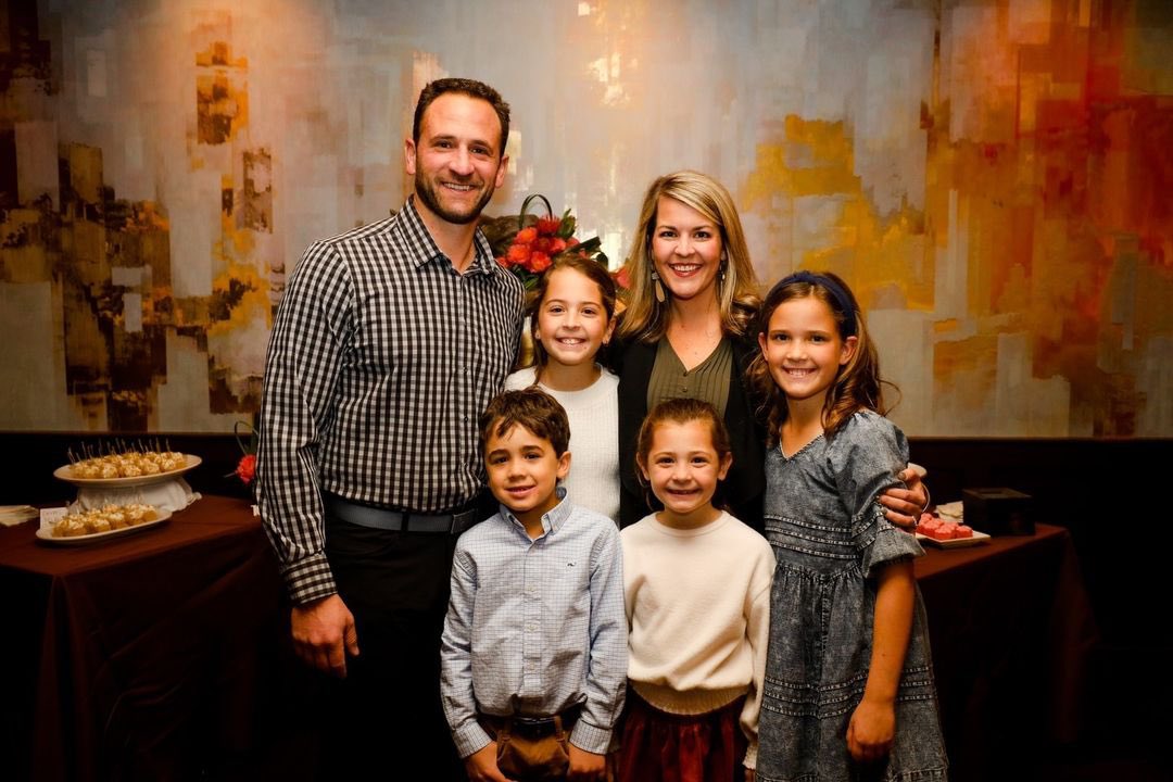jimsplacegrille's tweet photo. Since the very beginning, our matriarchs have moved mountains—and there aren’t enough days in the year to show thankfulness for all they have done 💐 Happy Mother’s Day to all! #jimsplacegrille #happymothersday https://t.co/wJ38KWoAWj