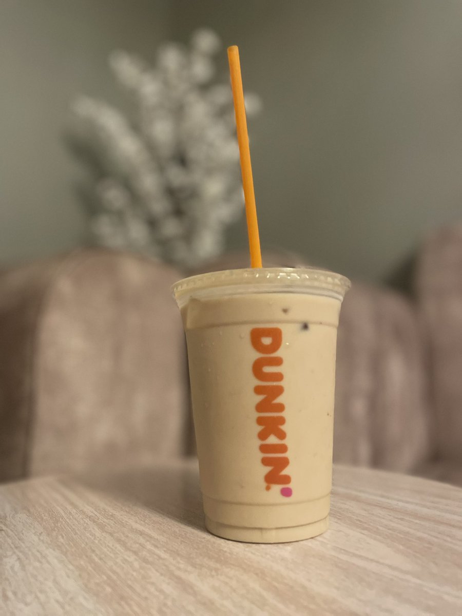 قد يؤخر الله الجميل '*
*ليجعله أجمل : تفاءل دائماً ..♥️