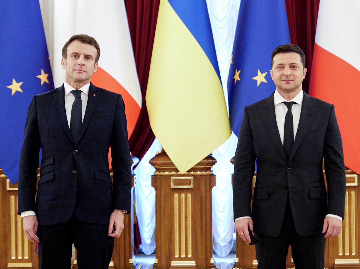 ciclbh2's tweet photo. 🔴 #URGENTE #ULTIMAHORA 
#Volodimir #Zelensky 🇺🇦 llegando🛬 a #Paris 🗼🇨🇵 procedente de #Geilenkirchen #NATO base 🇩🇪
para reunirse con #Macron 🇨🇵
#UkraineRussiaWar️
#ukrainecounteroffensive 
#UkraineWar 
#UkraineWillWin 🇺🇦 https://t.co/l0npxSEeEJ