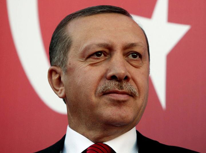 URGENTE: Erdogan vence as eleições presidenciais da turquia com 103% dos votos.