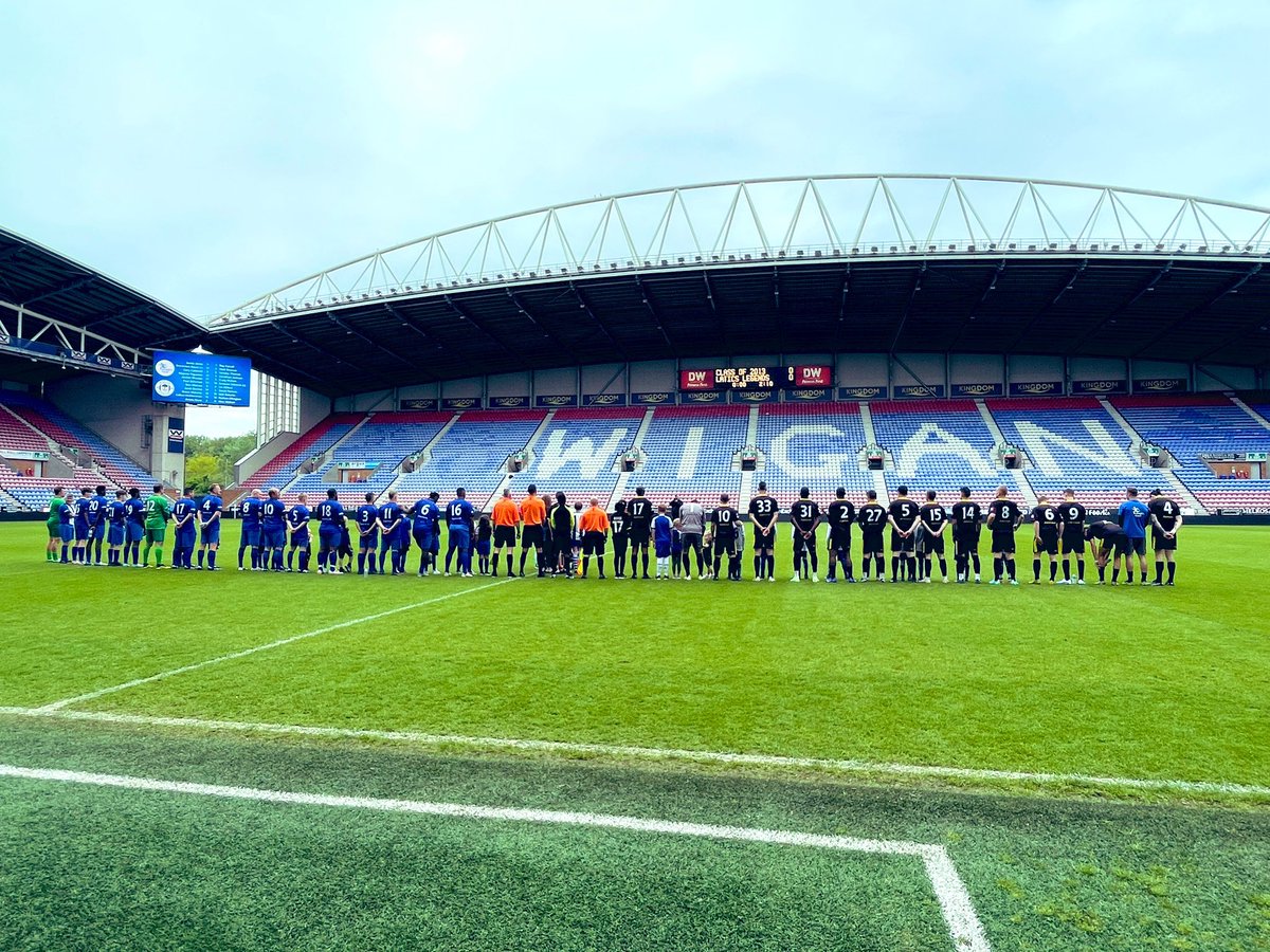 MahonCraig's tweet image. What a privilege and a pleasure to play in this charity game today. So many legends and past players turned up for a fantastic cause @JosephsGoal . Amazing to share the pitch with them and a proud moment to play alongside my uncle and have my boys watching on. #wafc ⚽️⚽️⚽️