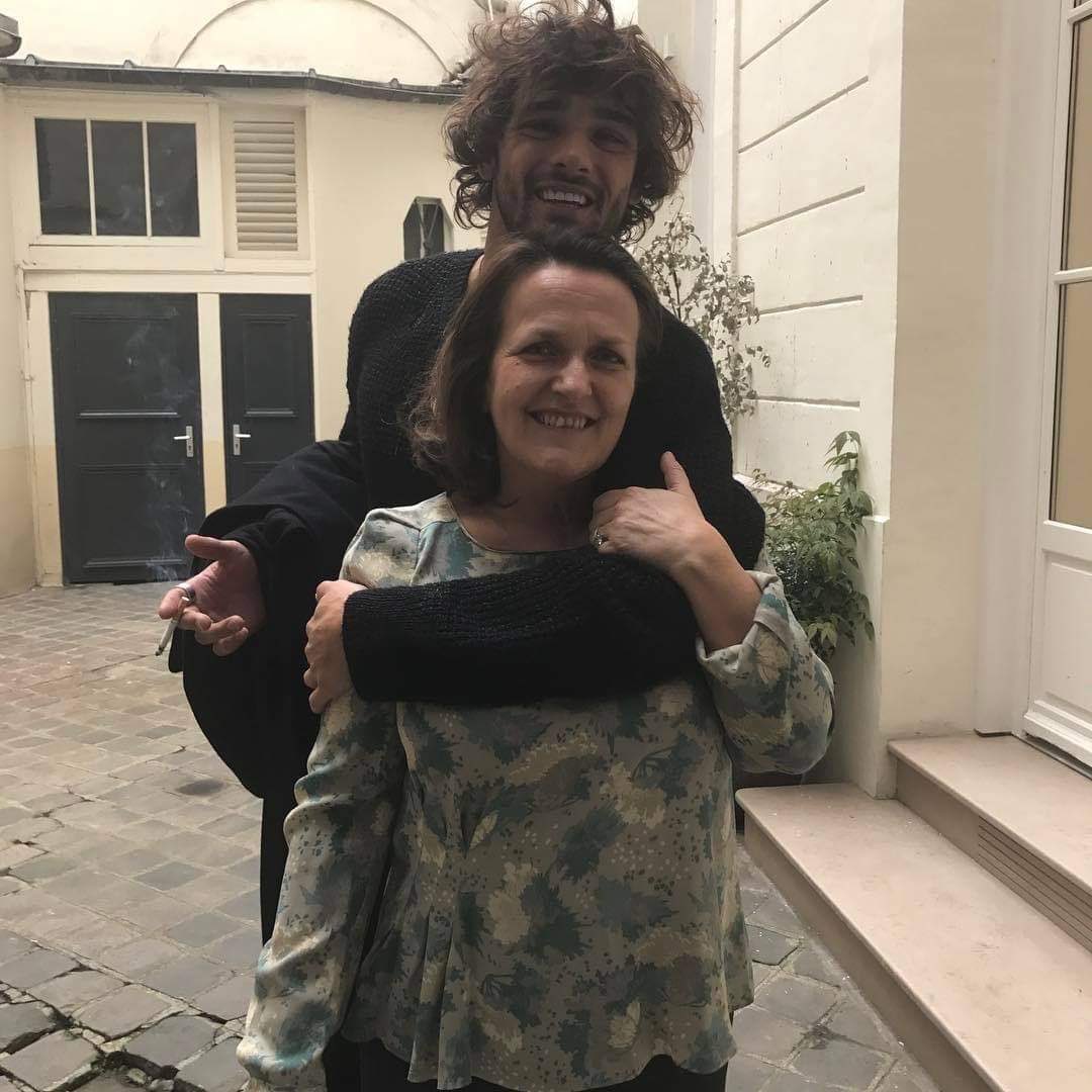 Abuelitas are a part of Mother’s Day, too. 👑