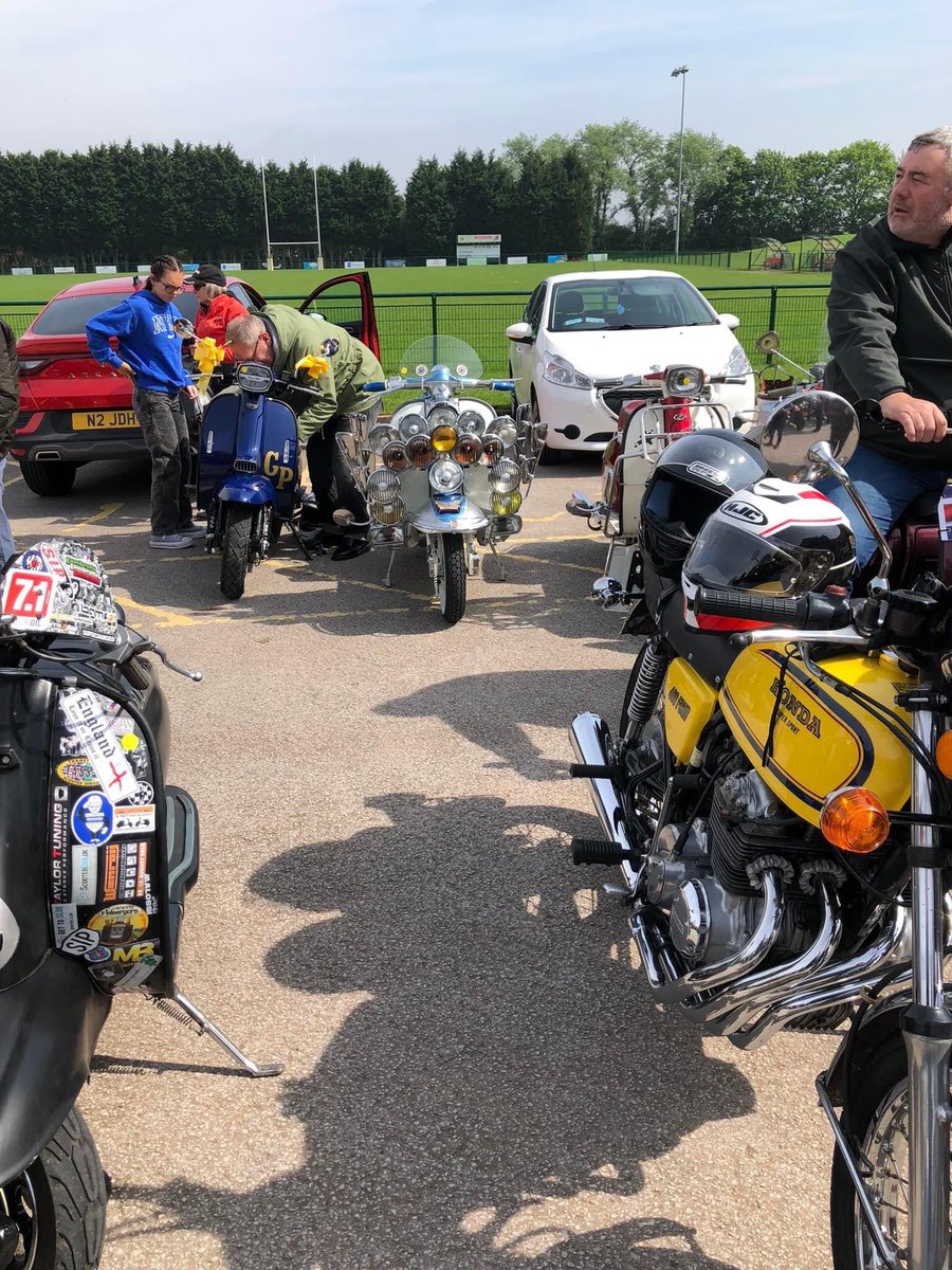 AmandaCater's tweet photo. Wow, amazing turnout today at the Steven Sutton charity ride out. Big 💪💪 to Jane and the organisers proud to be supporting the #teenagecancer charity 🎗️🎗️🎗️🎗️🎗️🎗️ https://t.co/q4yU1qNwBd