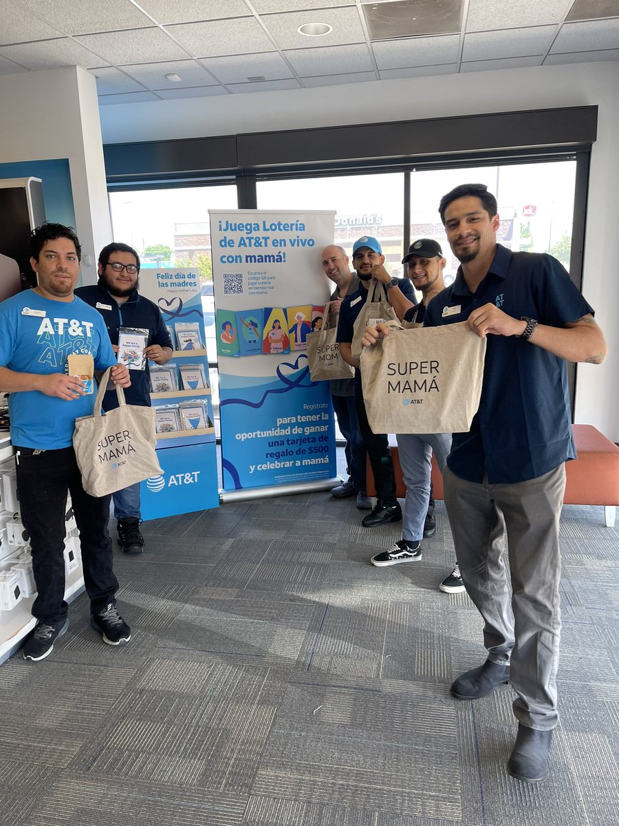 Happy Mothers Day to all the Super-Moms out there! Super grateful to be able to show our appreciation at our #att #Conexion location in Lake Worth. The smile on every mom’s face makes it all worth while! You are all appreciated! @NTX_AprilR #NTX #happymothersday2023