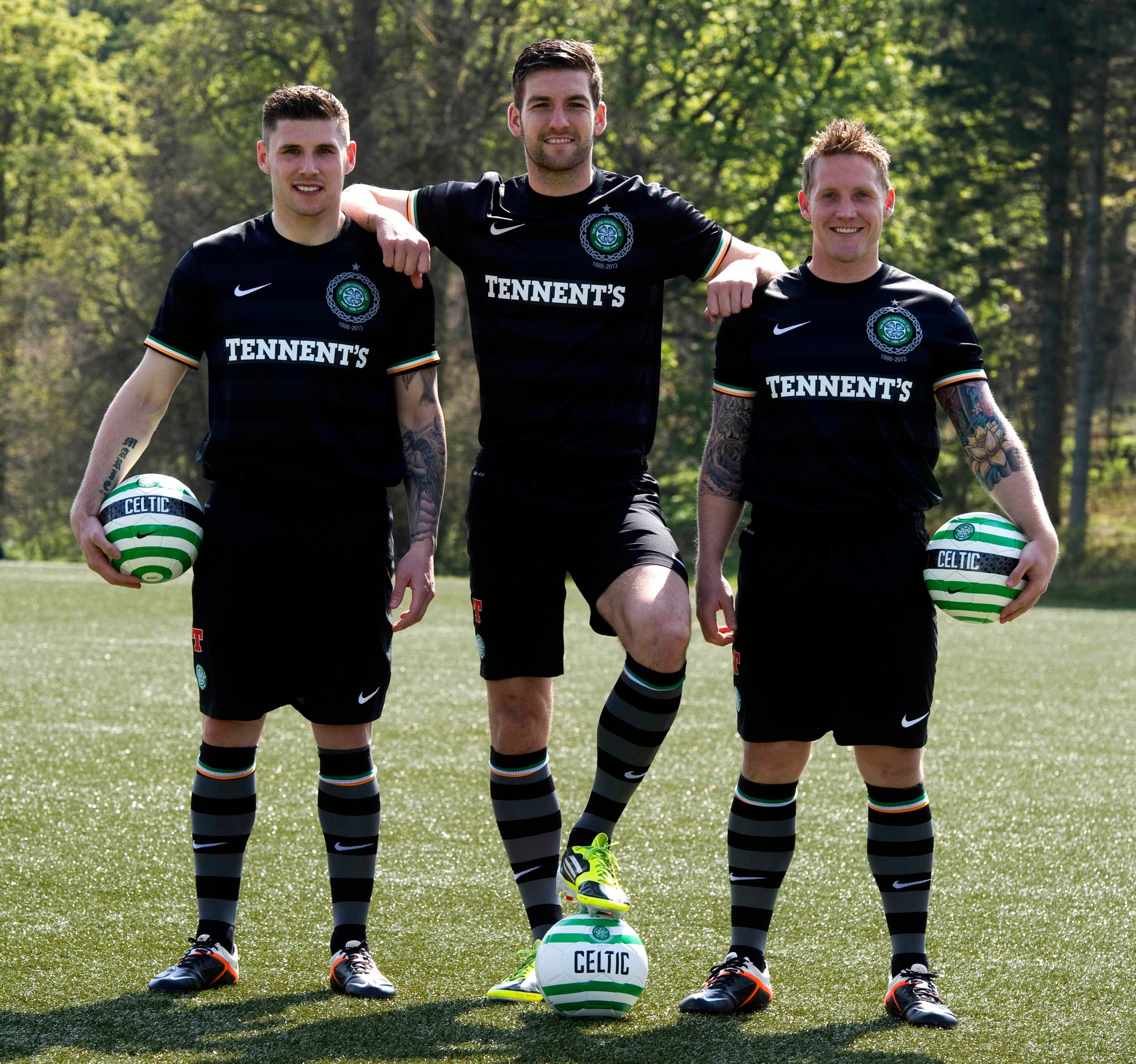 Celtic 125th hotsell anniversary away kit