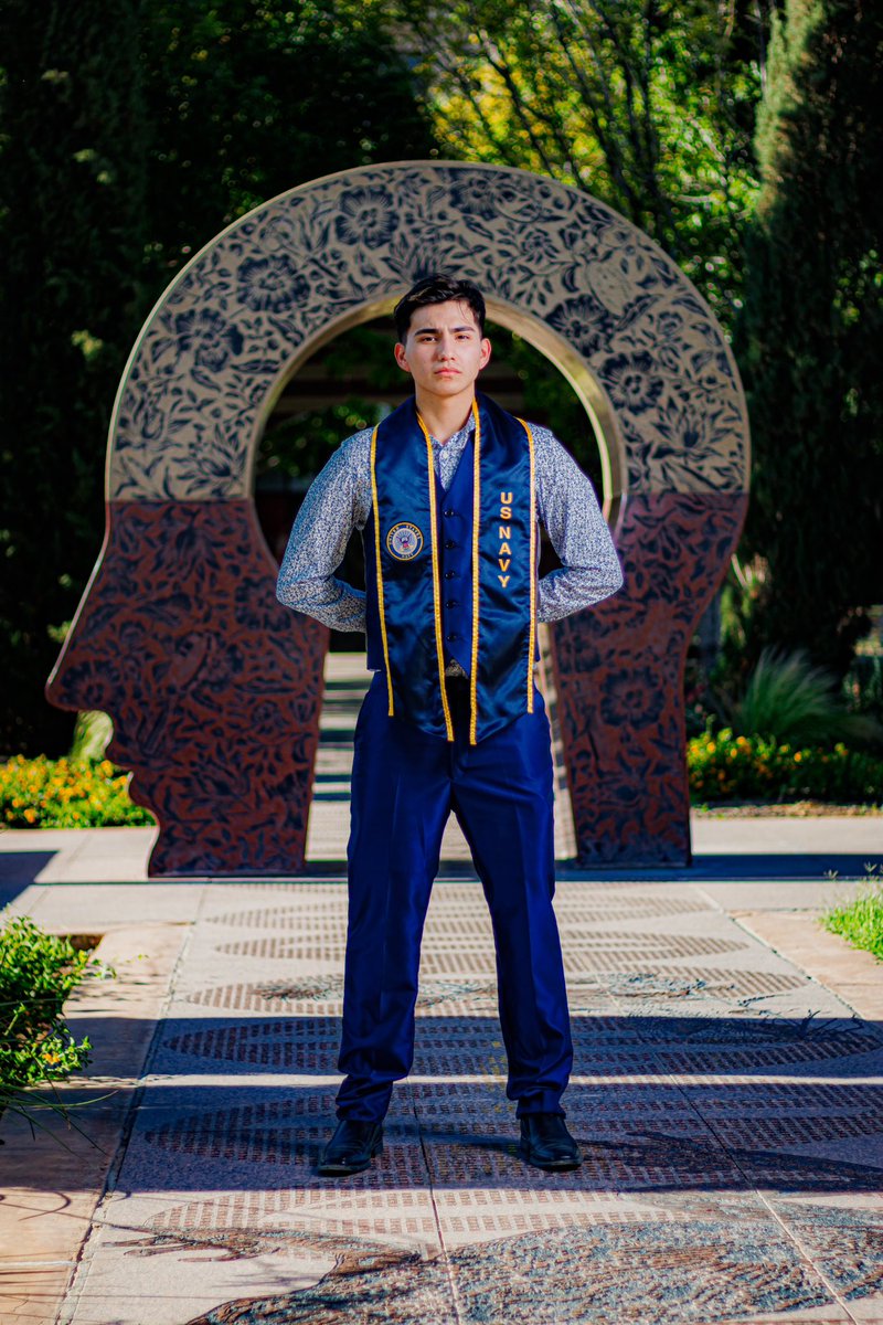 Still booking last minute graduation photos!!!!!