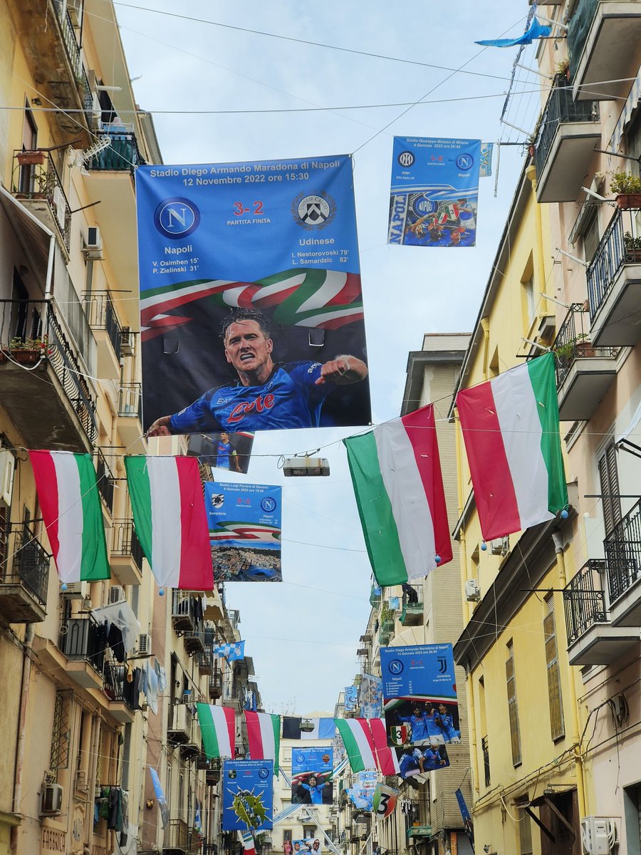 carmelo_cutolo's tweet photo. #Napoli #scudetto #festatricolore #festascudetto #festascudettonapoli #azzurro #festaazzurra #seriea #seriea20222023 #terzoscudetto #terzoscudettonapoli https://t.co/UJ7MTlHVEP