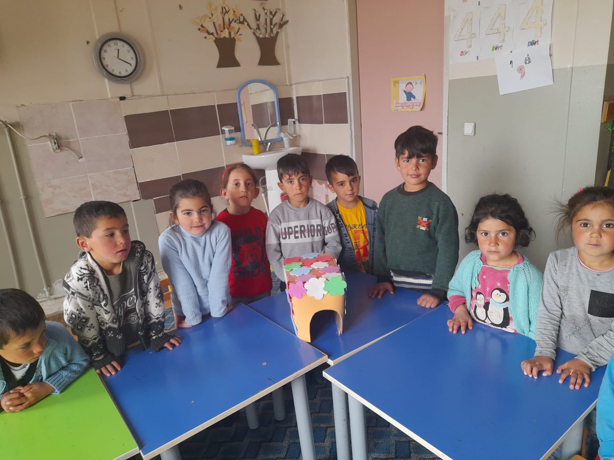 GokoglanO's tweet photo. Anasınıfı hayvan barınağı etkinliği🧚🏼‍♀️

@suatsefil @skaygusuz @tcmeb @Erzurum_Mem @MemTekman https://t.co/6v6LbQcmir