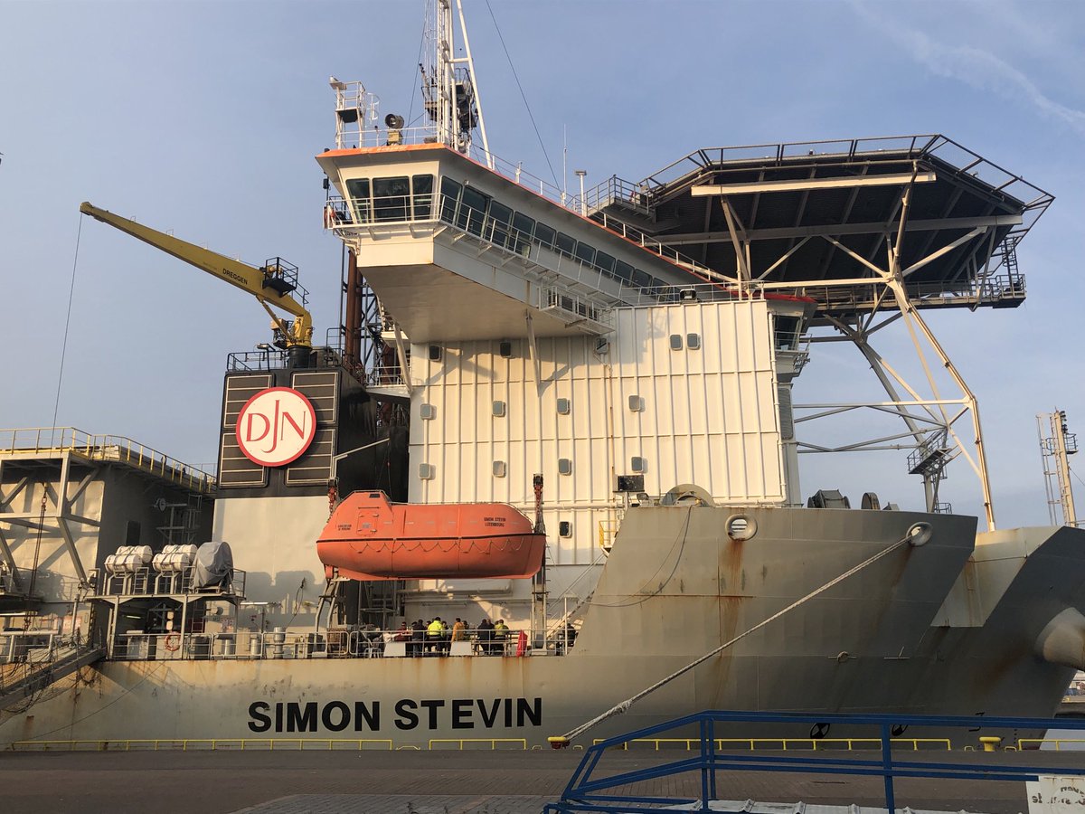 peter_v's tweet photo. Dinner on board #oostende ⁦@jandenulgroup⁩ #windenergy #climate https://t.co/fGtqbMpwFf