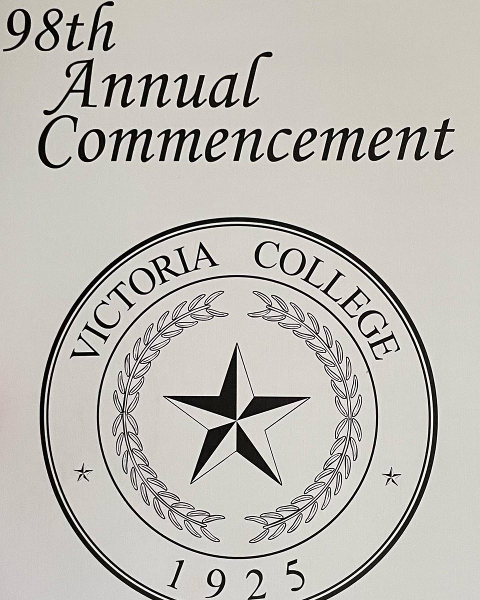 JJtheRT's tweet photo. Honored to attend my first graduation ceremony as a professor! It's an incredible feeling to see my students achieve their goals and reach new heights. Grateful for the opportunity to be a part of their journey. #professorlife #progressionoverperfection #vcgrad2023 #vcpirates https://t.co/msZAG6RJoE