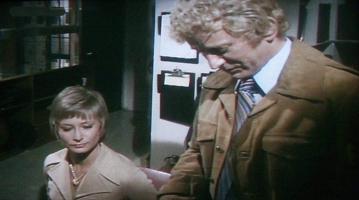 9pm TODAY on @TalkingPicsTV  

From 1973, s2 Ep 2 of #VanDerValk “A Man of No Importance' directed by #DouglasCamfield & written by #ArdenWinch

Based on #NicolasFreeling’s series of 'Van der Valk' detective novels

🌟#BarryFoster #MichaelLatimer #SusanTravers #SydneyTafler