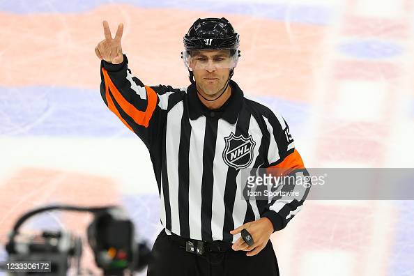 jameshsalter77's tweet photo. @bluewhiterush NHL refs in November vs May …It’s as simple as that. No other sport operates this way which makes you wonder why. https://t.co/UDOWwT39Xx