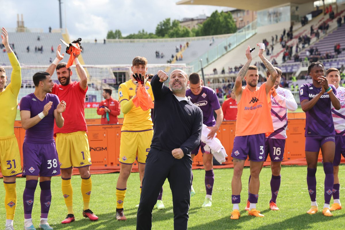 La grinta e la voglia di lottare sempre e comunque anche andando oltre i propri limiti insieme al gruppo spinto dal popolo viola... #Italiano #Fiorentina #FiorentinaUdinese
(ps. lo scatto è dell'ottimo Riccardo #Germogli)