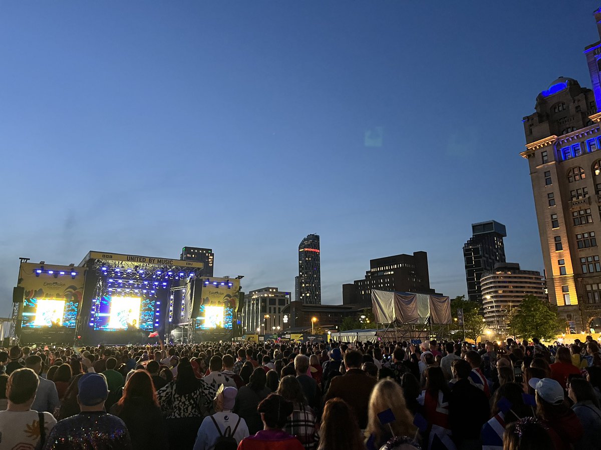 Nigel Saunders tweet media