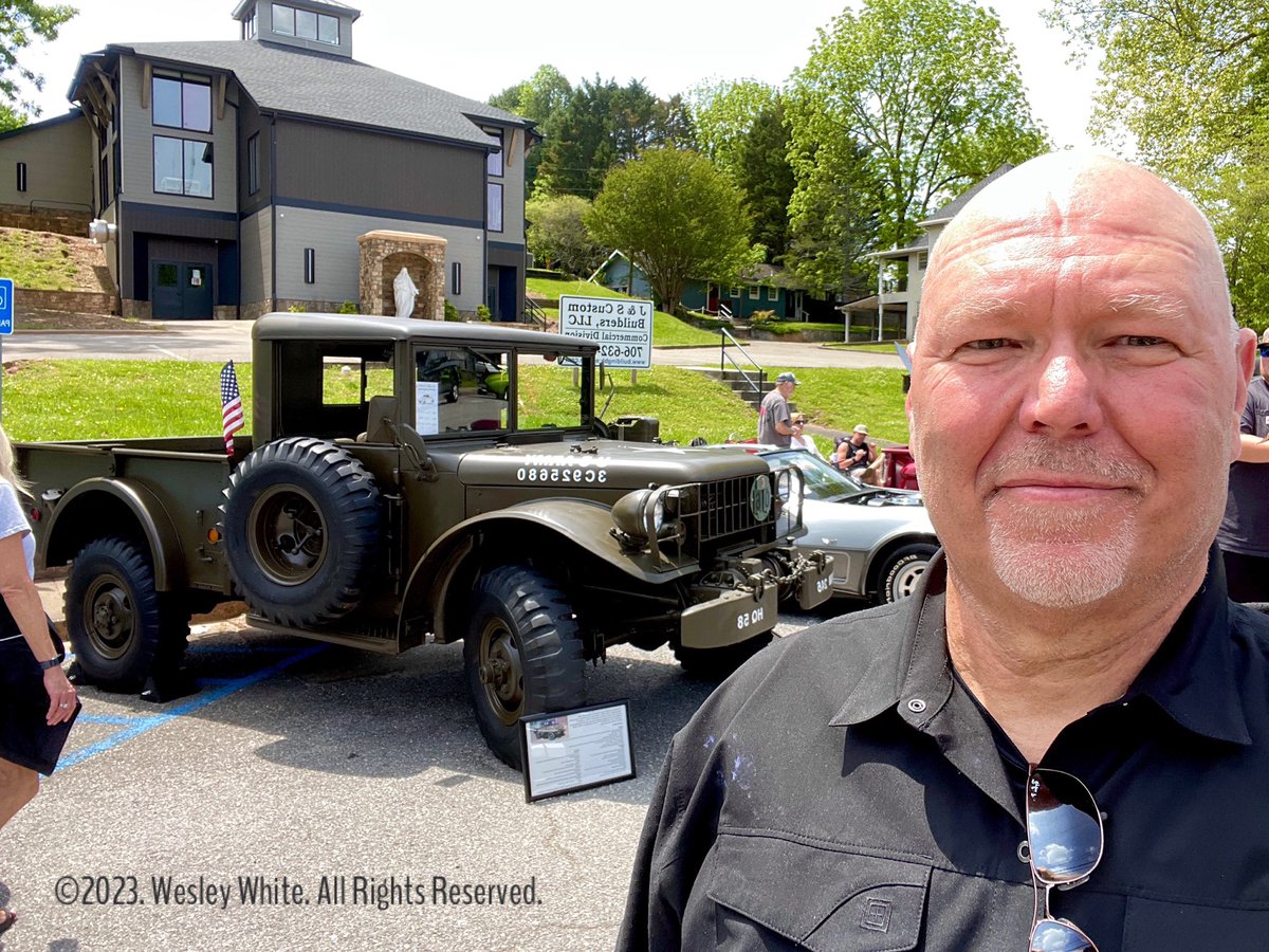 wesleywhite083's tweet photo. I brought my 1963 M-37B1 3/4-ton 4x4 #militarytruck to the #GeorgiaMountainClassicsCarShow yesterday. It was produced in the US from 1952-63 with service in the #KoreanWar &amp; #Vietnam. With all the beautiful chrome &amp; custom cars/trucks, it got a lot of interest being so different. https://t.co/GnQZyRcalX