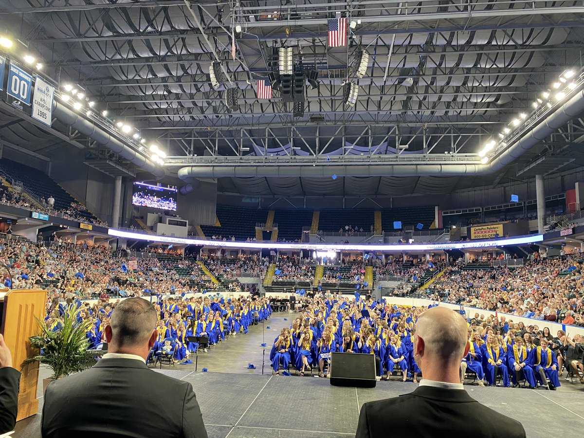 foxc6super's tweet photo. Congratulations Seckman HS Class of 2023! It’s official!👏👏 https://t.co/MH9ugT6wcI