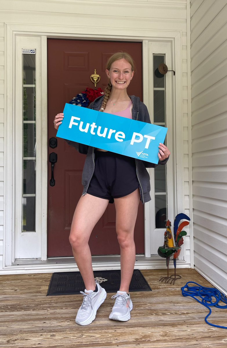 RainwaterChloe's tweet image. #FuturePT @APTAStudents here’s to starting PT school tomorrow!!