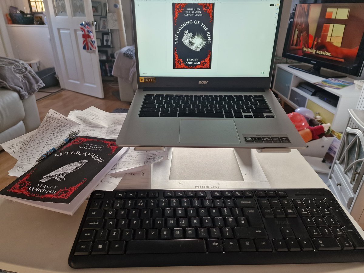 authorslannigan's tweet photo. Today's writing session: The Coming of the King. FYI, I've given up handwriting my draft and transferred it to the laptop. #writingcommunity #authorlife #authorcommunity #fantasyya #indieauthor #Arthurian #arthurianlegends #kingarthur #Merlin #authorsoftwitter https://t.co/phQZGZSXKM