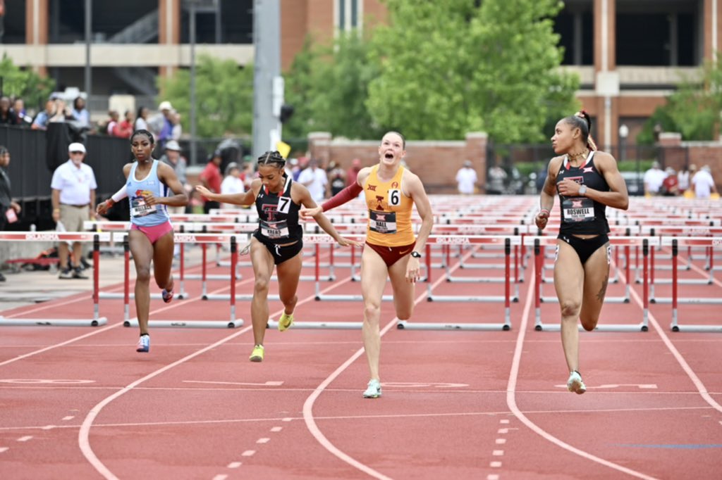 The silver medal moment. 

#CycloneSZN