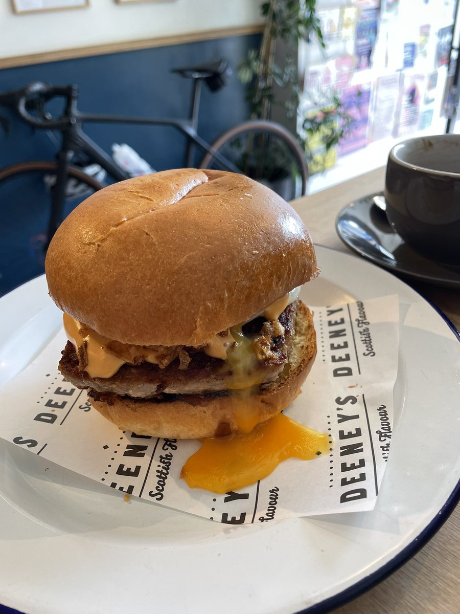 Mike_McCann's tweet photo. The ‘Logan Roy’ - nice bit of square slice in London…@deeneys https://t.co/qurIcPLX6O