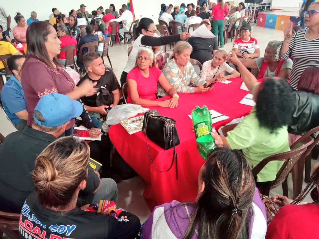 #13Mayo Con presencia de Julio García Zerpa, Secretario Nacional del Congreso de la Nueva Época sostuvimos un gran encuentro con los 40 Movimientos Sociales activos en #Aragua , consolidando la metodología perfecta y organizativa en defensa de Nuestro Presidente <a href="/NicolasMaduro/">Nicolás Maduro</a>