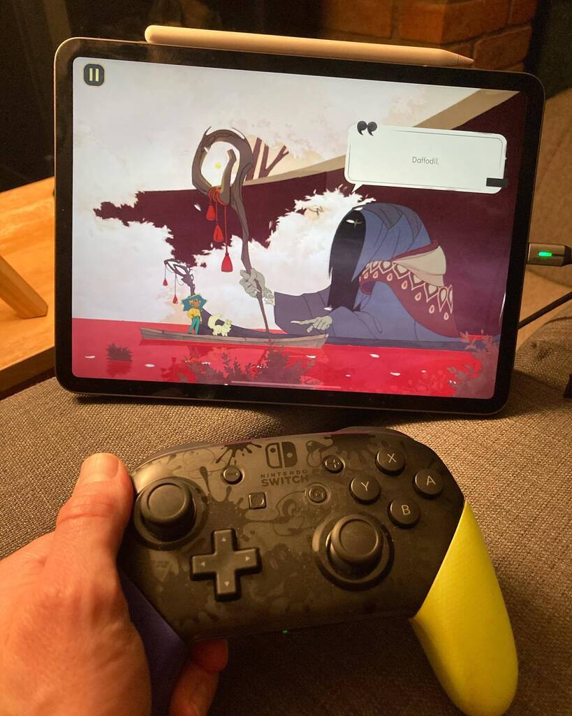 TIL that I can pair Nintendo Switch controllers to my iPad!