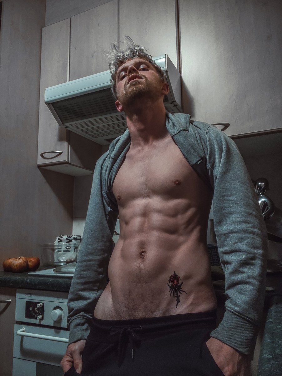 TronGomersall's tweet photo. What do you think should we make it permanent? ππ
_____________________________________
#temptattoo #menwithtattoos #obliqueink #maleabs #menwithabs #hottestguysza #hotmensa https://t.co/t3FVARMOTK