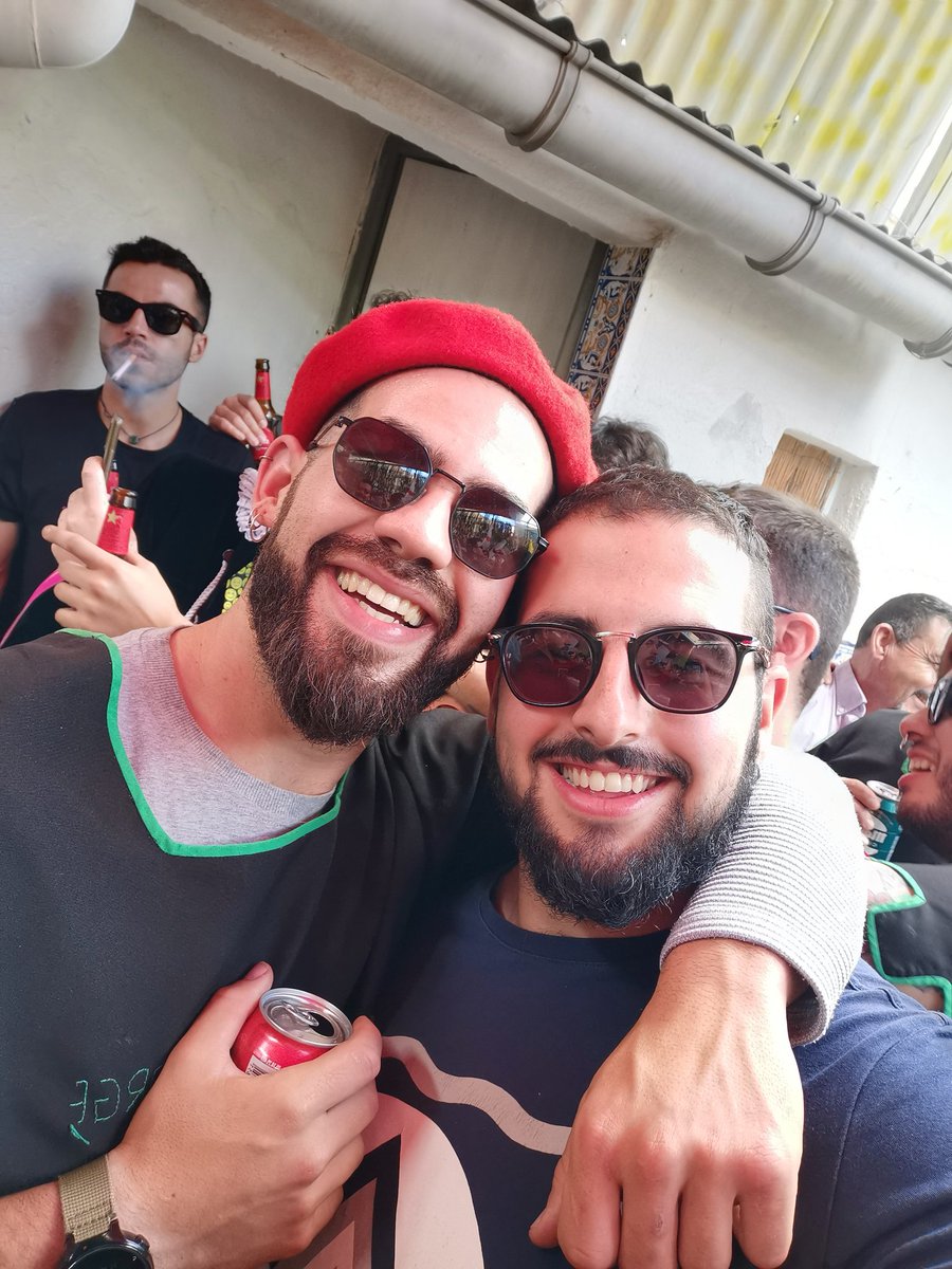 El glow up de <a href="/21Aarn/">Sr Martínez</a> y yo????