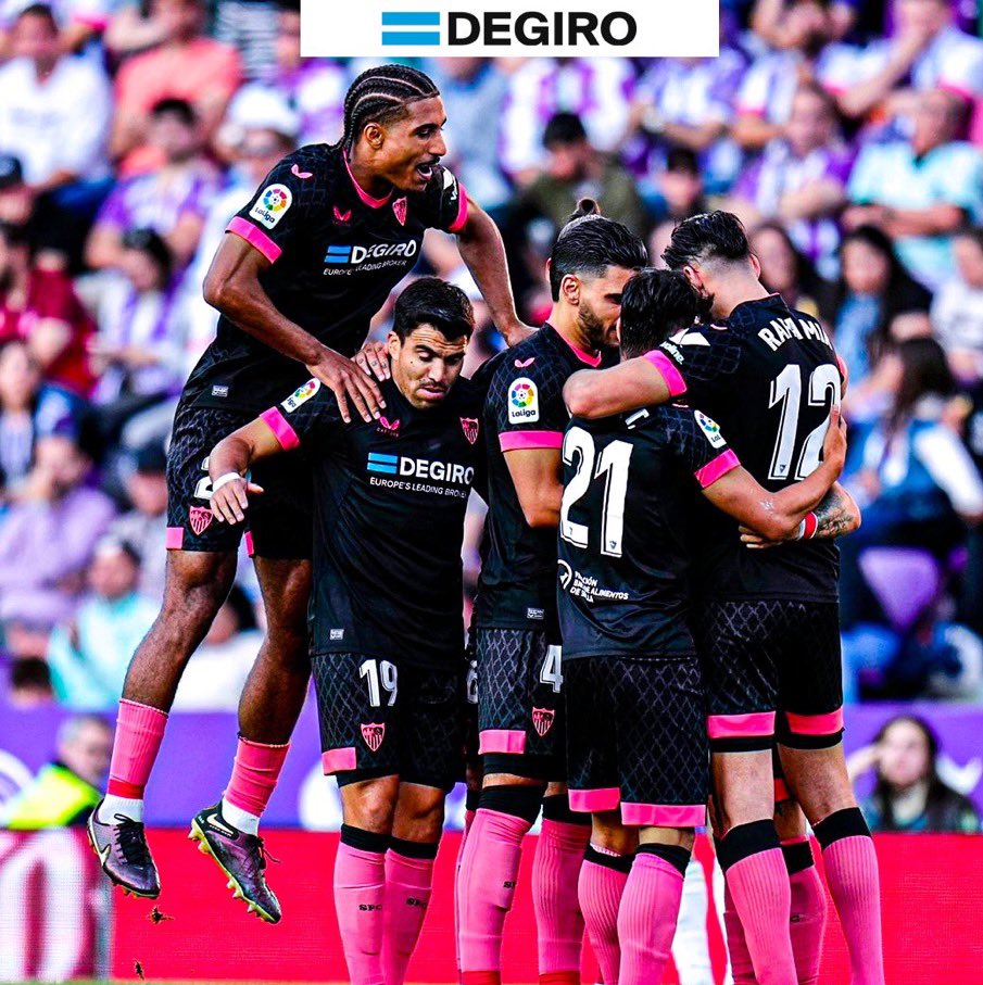 96 horas, o lo que es lo mismo 5760 minutos para que empiece  el partido del jueves….para seguir soñando, porque queda noche para ello.
Pobre del que quiera robarnos la ilusión porque nadie la quiere como nosotros!!!
Vamos esa banda!!!!