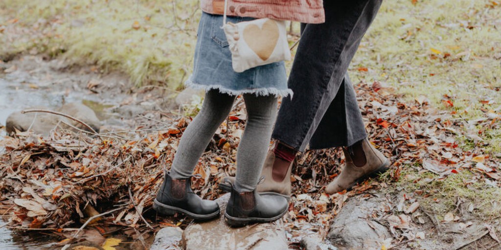 Splash with Mom! ❤️

#Blundstone #BlundstoneBoot #BlundstoneKids #BlundstoneCanada