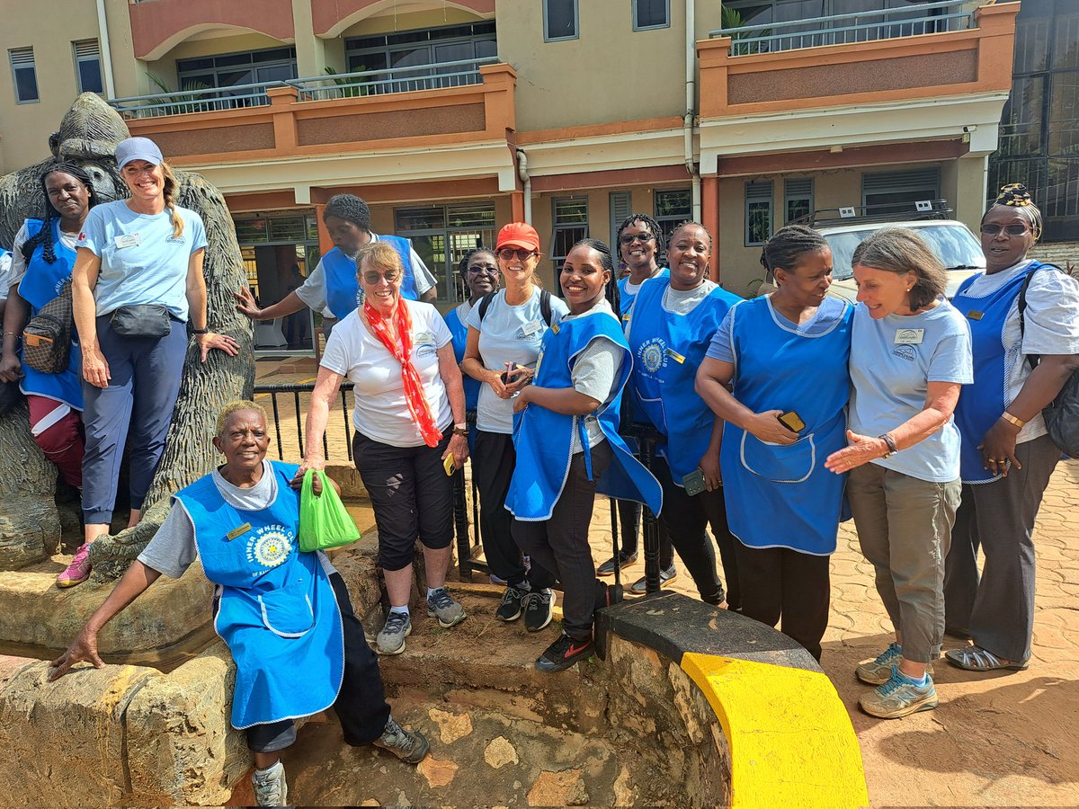 BethKaguma's tweet photo. Team Innerwheel Kampala  in partnership  ship with @SCAW100 Canada ,serrving above self by donating bed kits to needy children  in Ssegalye in Nakaseke District .@SCAW100 @InnerWheelInt https://t.co/dV4kD3xzPA